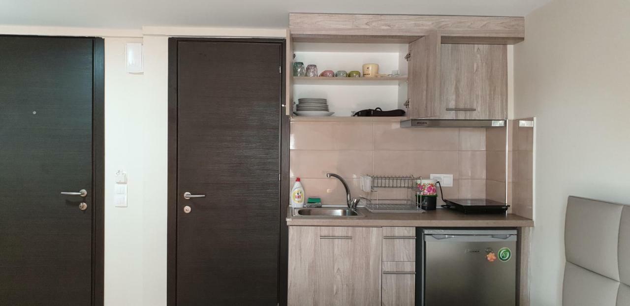 Apartment Radosevic Olympiakí Aktí Екстериор снимка